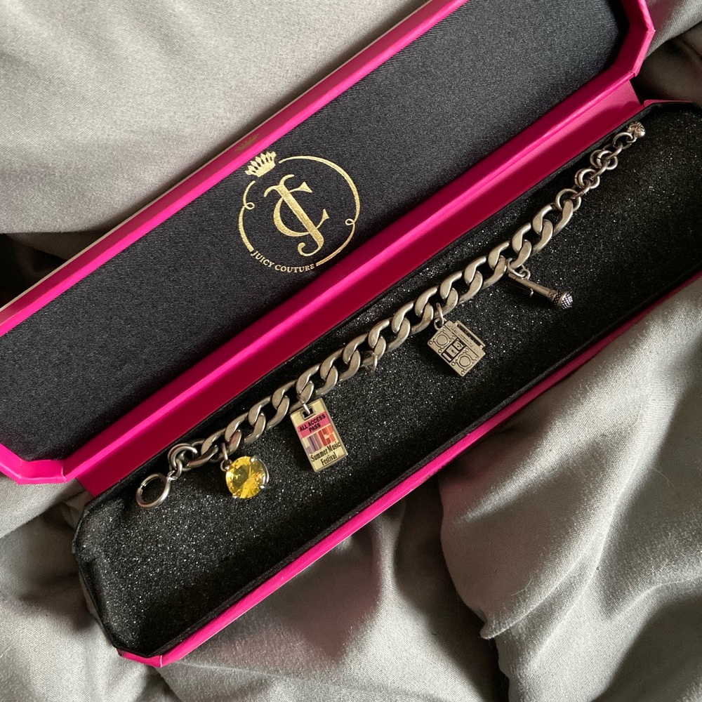 JUICY COUTURE CHARM BRACELET
